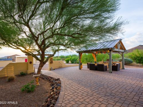 26506 11th Ave, Phoenix AZ  85085-1894 exterior