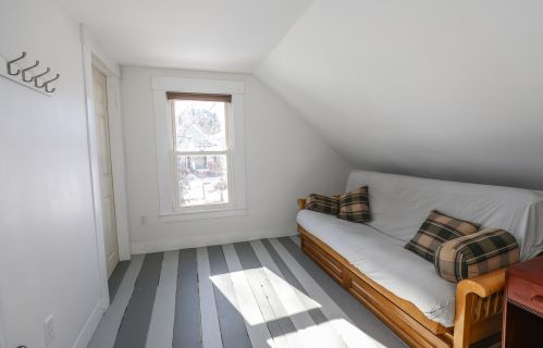 5 Perkins St, Concord NH 03301-4520 exterior