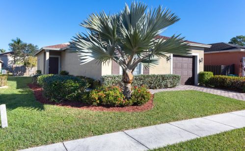 9304 Portside Dr, Fort Pierce, FL 34945-3309