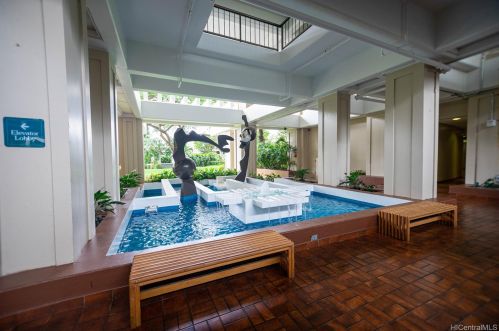 2333 Kapiolani Blvd, Honolulu HI  96826-4485 exterior