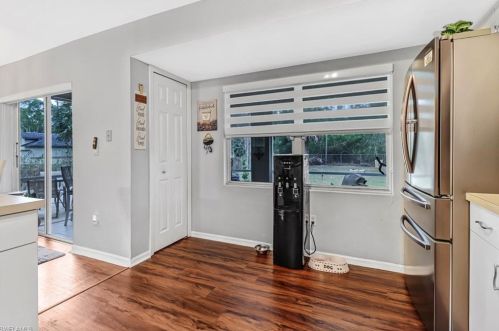 3780 8 Ave, Naples FL 34102-6842 exterior