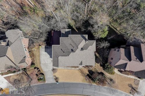 235 Lake Summit Vw, Atlanta GA  30342-1979 exterior