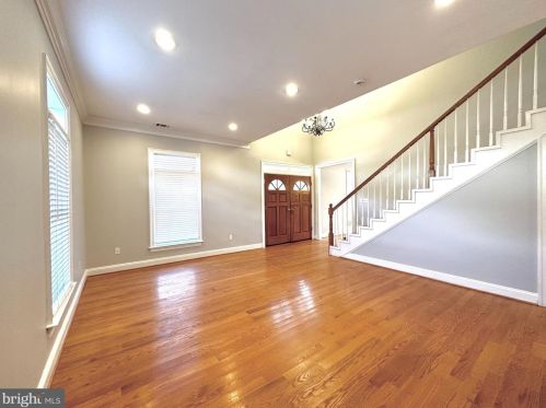 616 Burgundy Dr, Rockville MD  20850-1428 exterior