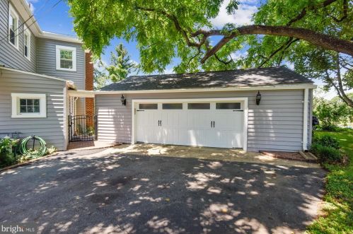 9520 Riley Rd, Silver Spring, MD 20910-1339