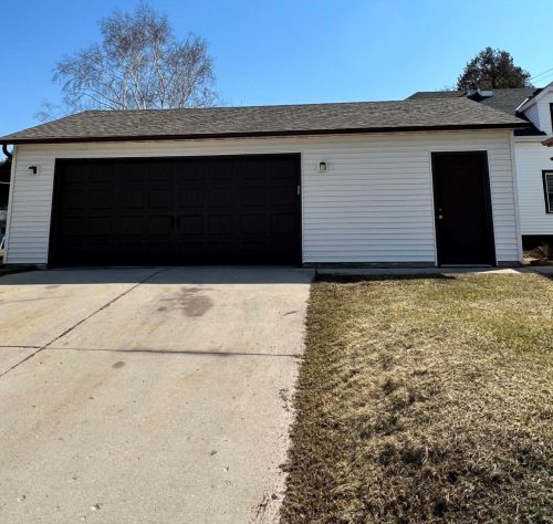 2316 Marshall St, Manitowoc WI 54220-4860 exterior