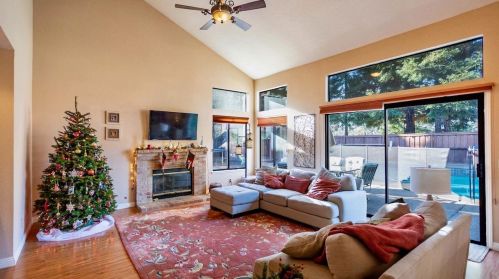 120 Seergreen Way, Folsom CA  95630-5527 exterior