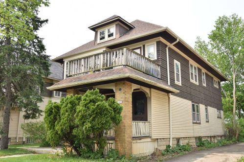 2423 55th St, Milwaukee WI  53210-2744 exterior