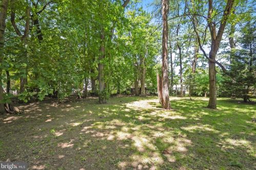 725 5th St, Roebling NJ 08554-1425 exterior