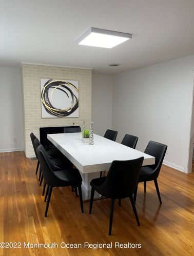 8 Virginia Ter, West Long Branch, NJ 07764-1728