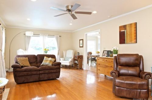 28 Adams Ave, Norwalk CT 06851-2801 exterior