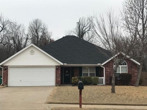 3202 Eaglecrest Cir, Springdale, AR 72762-8071