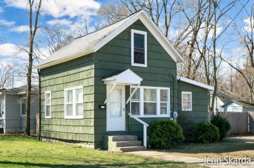 3301 7th St, Meskegon MI  49444-2837 exterior