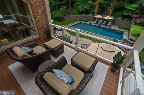 624 Live Oak Dr, Mc Lean VA 22101-1563 exterior