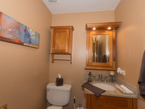 8236 Ainslie St, Chicago IL 60706-3067 exterior