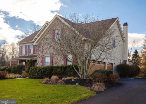 2009 Carmel Dr, Jamison PA 18929-1438 exterior