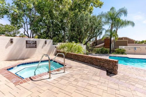 400 Pinehurst Ct, Fullerton CA 92835-2734 exterior