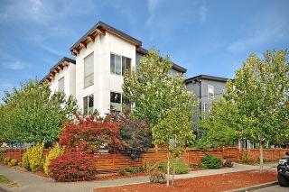 9063 17th Ave, Seattle WA  98115-3209 exterior