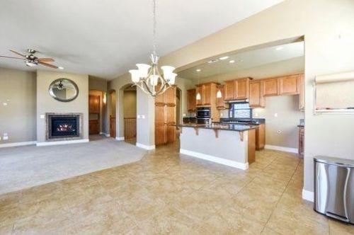 2110 Fenceline Dr, Folsom CA exterior