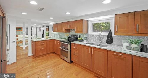 5066 Bonnie Branch Rd, Ellicott MD 21043-7002 exterior