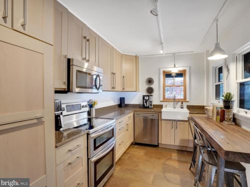 311 Chestnut St, Lancaster PA 17602-2707 exterior