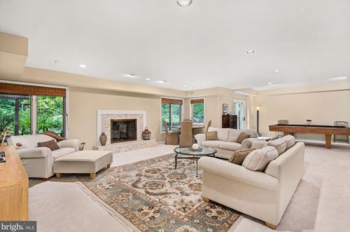 9821 Avenel Farm Dr, Rockville MD  20854-5414 exterior