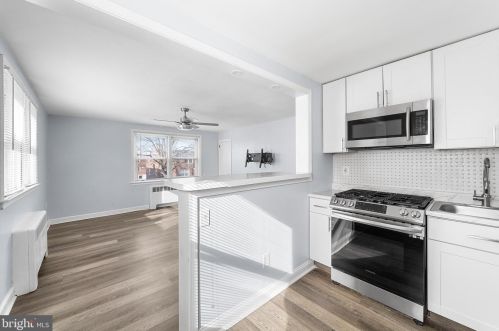 3237 Guilford St, Philadelphia PA 19152-4504 exterior