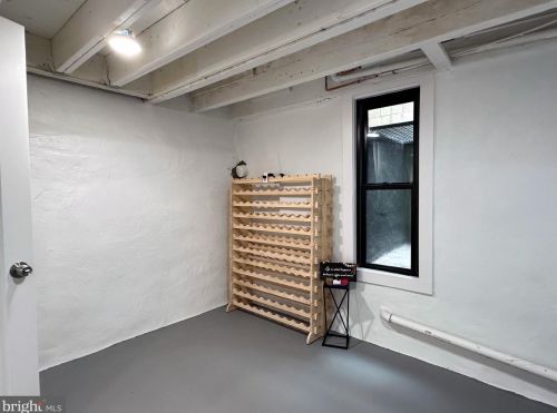 1639 Jackson St, Philadelphia PA 19145-3617 exterior