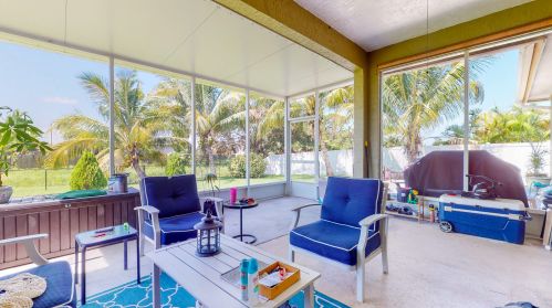 1080 Romaine Ln, Fort Pierce FL 34953-3675 exterior