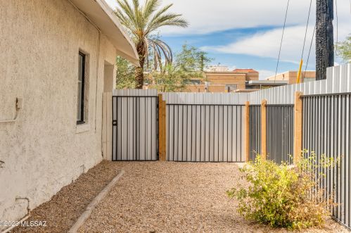 622 8th St, Tucson AZ  85705-8520 exterior
