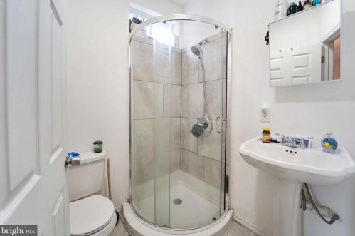 4048 Marshall St, Philadelphia PA 19140-2505 exterior