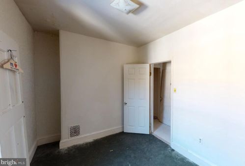 1008 Kerlin St, Chester PA 19013-3702 exterior