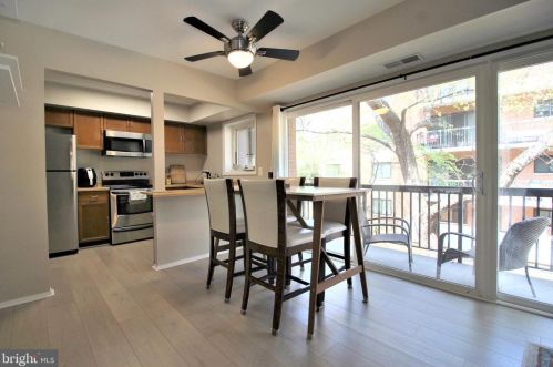 3232 28th St, Alexandria, VA 22302-1325