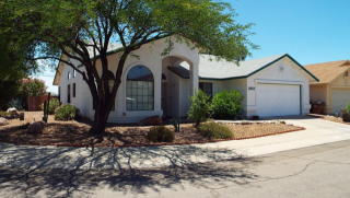 2811 Redmond Dr, Tucson, AZ 85742-8936