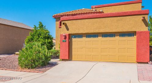 7792 Castle Bay St, Tucson, AZ 85747-9228