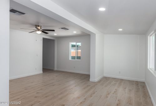 733 Louisiana St, Tucson AZ  85706-1239 exterior