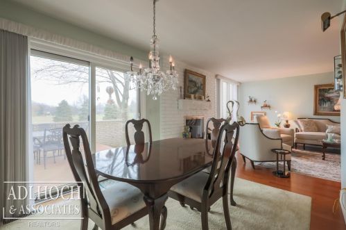 1222 Oakwood Ct, Rochester MI 48307-2541 exterior