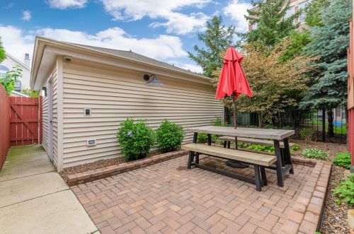 344 Scott St, Chicago IL 60610-0043 exterior