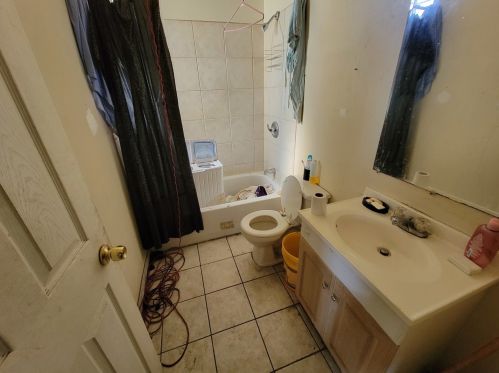 1648 Central Park Ave, Chicago IL 60647-5964 exterior