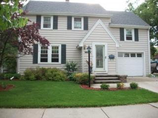 1707 Clark St, Appleton WI  54911-3656 exterior