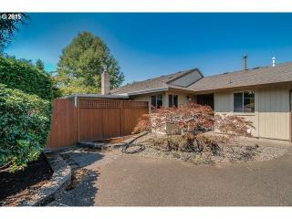 2203 154 Ave, Portland OR  97236-2106 exterior