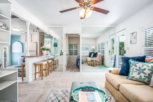 1012 Rdg St, Naples FL 34103-4223 exterior