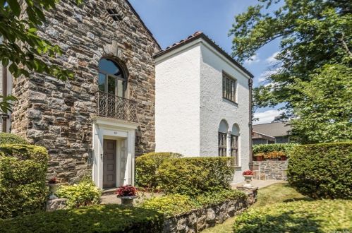 50 Sycamore Ave, Mount Vernon NY 10553-1241 exterior