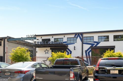 1269 Mackintosh Park, Atlanta GA 30318-4172 exterior