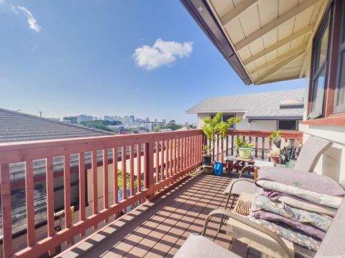 739 Judd St, Honolulu HI  96817-2219 exterior