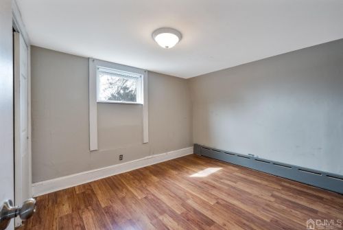 15 Douglas St, Perth Amboy NJ  08863-2205 exterior