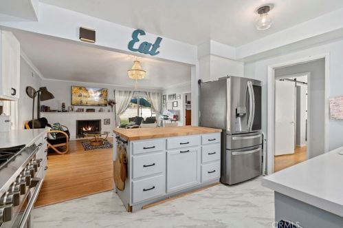 1101 Acacia Ave, Fullerton CA  92831-2929 exterior