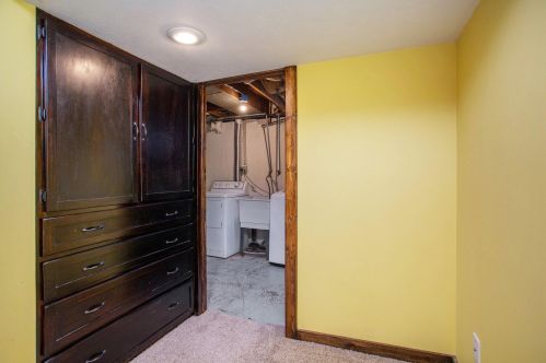 736 Cricklewood St, Wyoming MI exterior