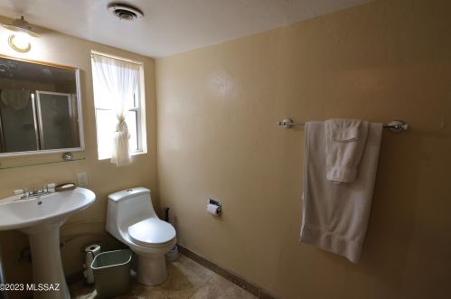 10700 Tanque Verde Rd, Tucson AZ 85749-9611 exterior