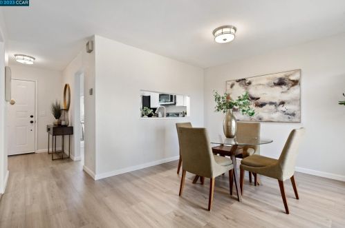 21 Emerson Dr, Mill Valley CA 94941-2212 exterior