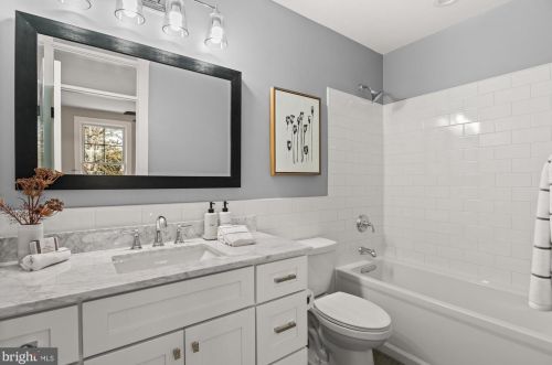 1807 Bay St, Washington DC  20003-2510 exterior